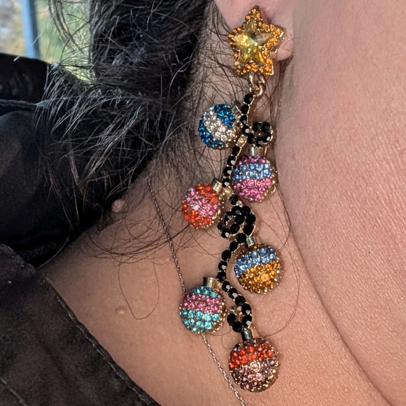 Christmas Earrings Artful Star Topping a Flowing Garland of Ornaments - Picture 5 of 9